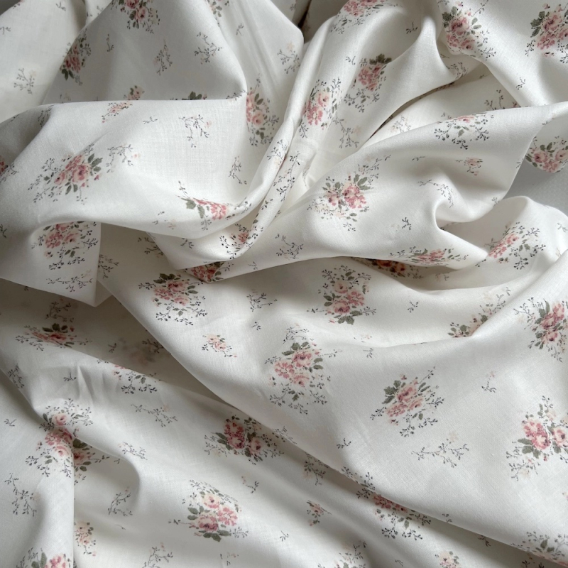 Romance - Batiste de coton BIO imprimé exclusif rose Tissus issus de l'agriculture biologique  - 1