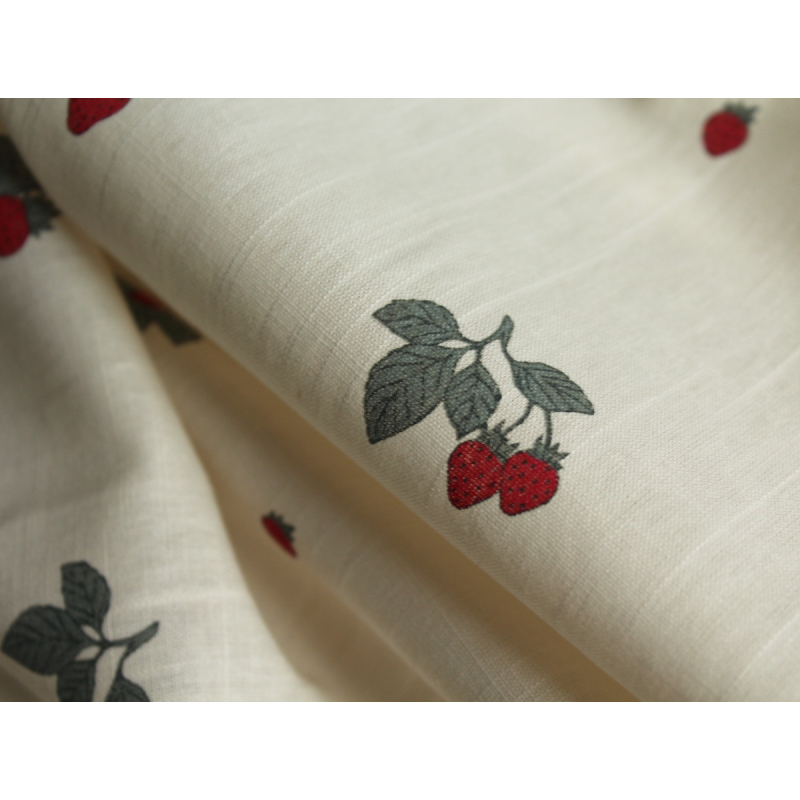 Popeline de coton BIO flamée / rustique motif exclusif fraises