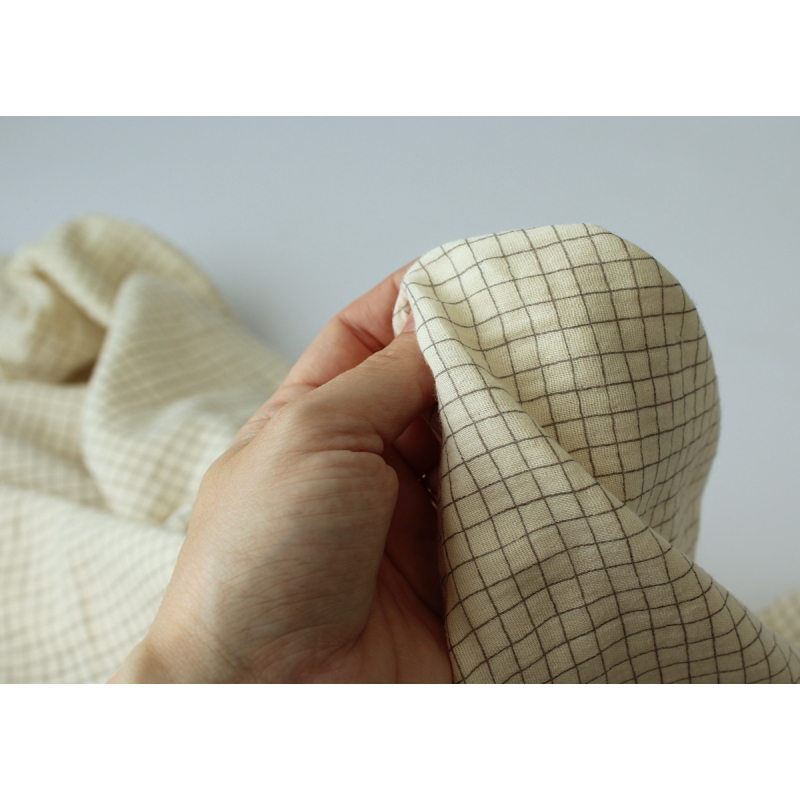 Double gaze de coton beige écru à petits carreaux Tissus issus de l'agriculture biologique  - 5