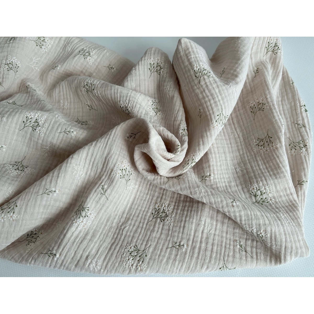 Camomille - Double gaze de coton BIO crème motif exclusif Camomille - Double gaze de coton BIO crème motif exclusif