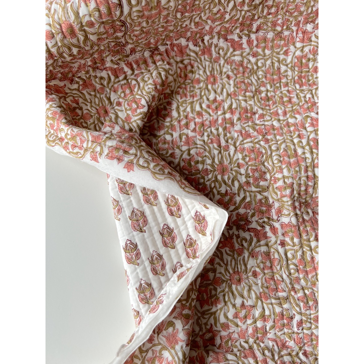 Tissu indien matelassé double face coton hand block traditionnel Qualité Oeko-tex - 11 Tissu indien matelassé double face coton hand block traditionnel Qualité Oeko-tex - 11