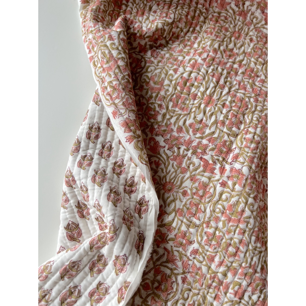 Tissu indien matelassé double face coton hand block traditionnel Qualité Oeko-tex - 12 Tissu indien matelassé double face coton hand block traditionnel Qualité Oeko-tex - 12