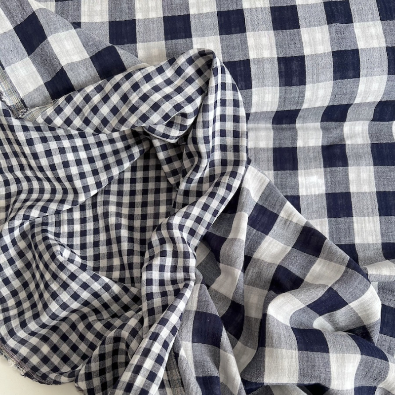Double gaze de coton vichy réversible bleu marine / blanc Qualité Oeko-tex - 1