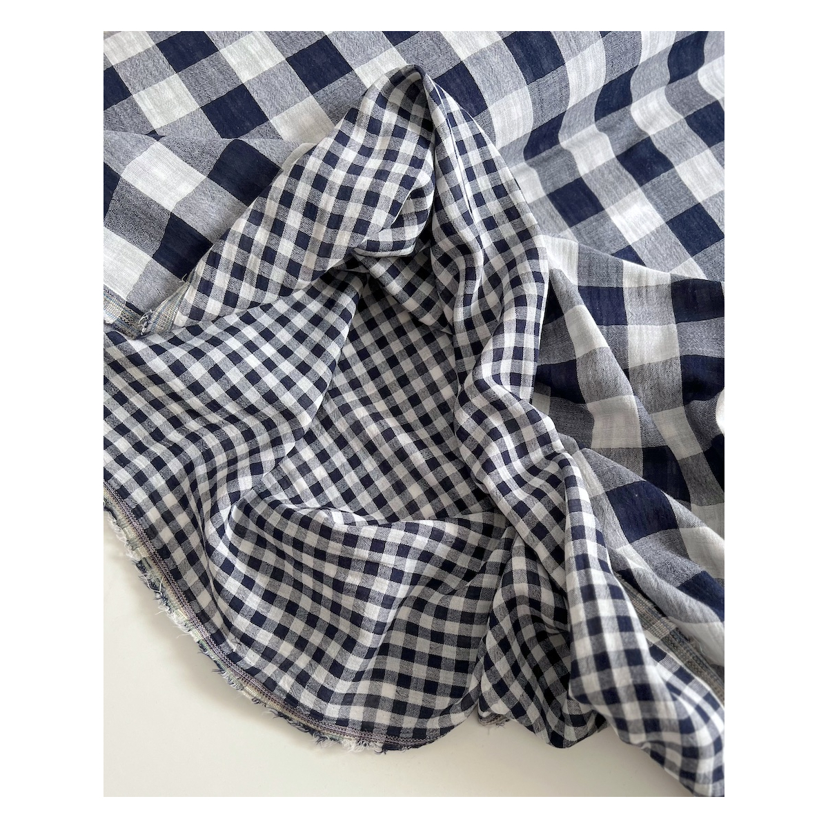 Double gaze de coton vichy réversible bleu marine / blanc Qualité Oeko-tex - 5