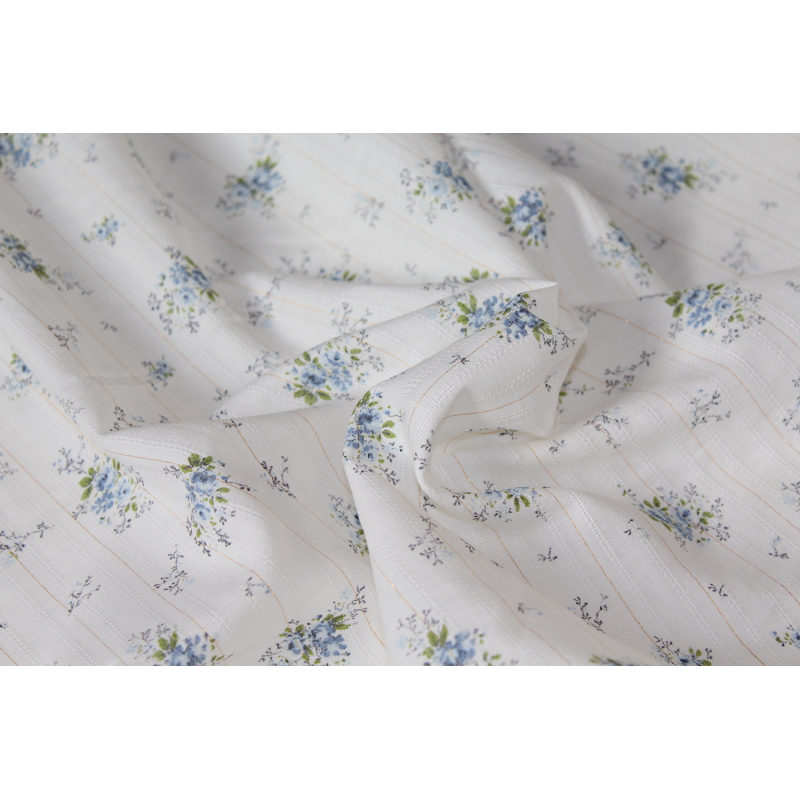 Romance - Tissu coton texturé / jacquard fleuri bleu et lurex
