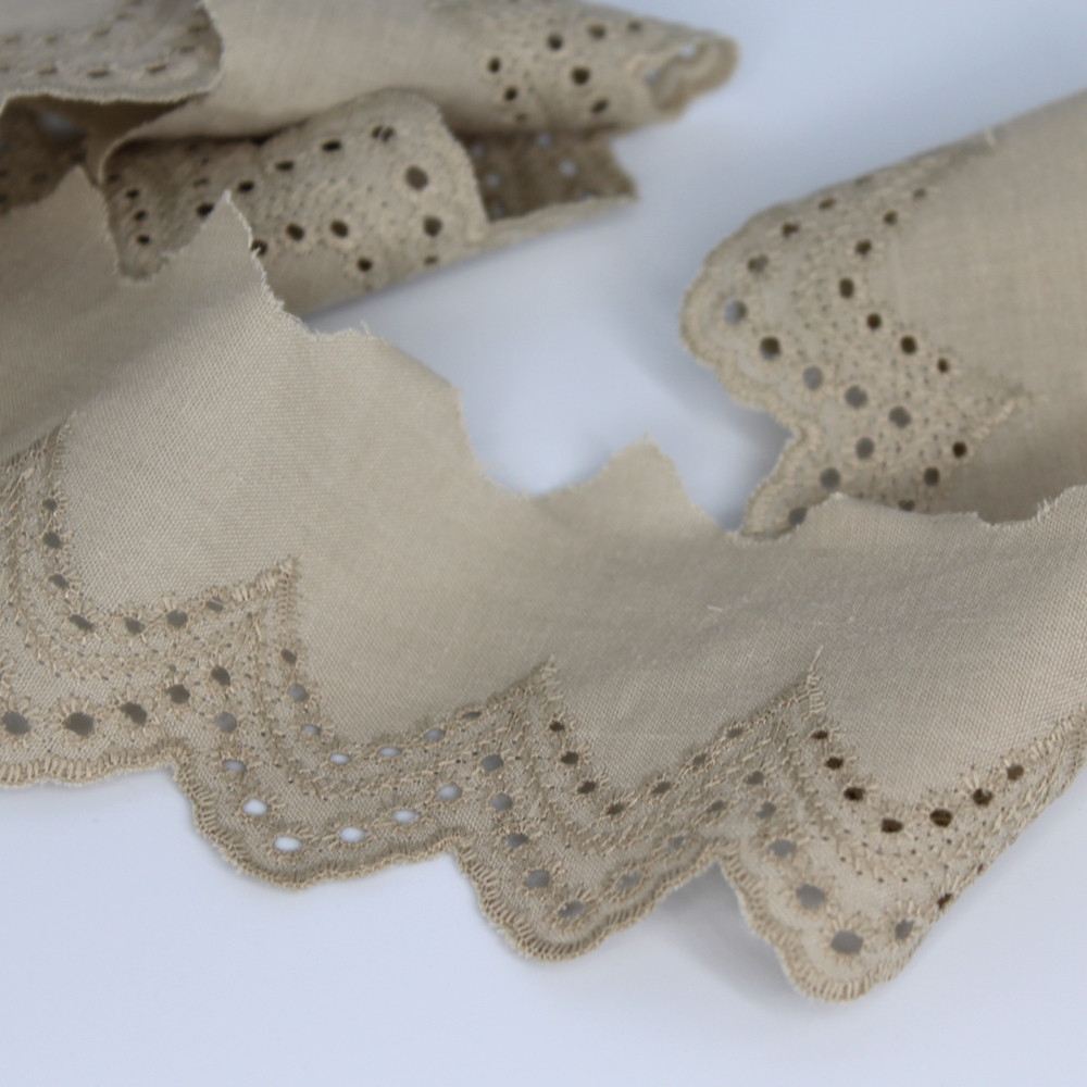 Galon coton broderie anglaise grège brodé 50mm x 1m