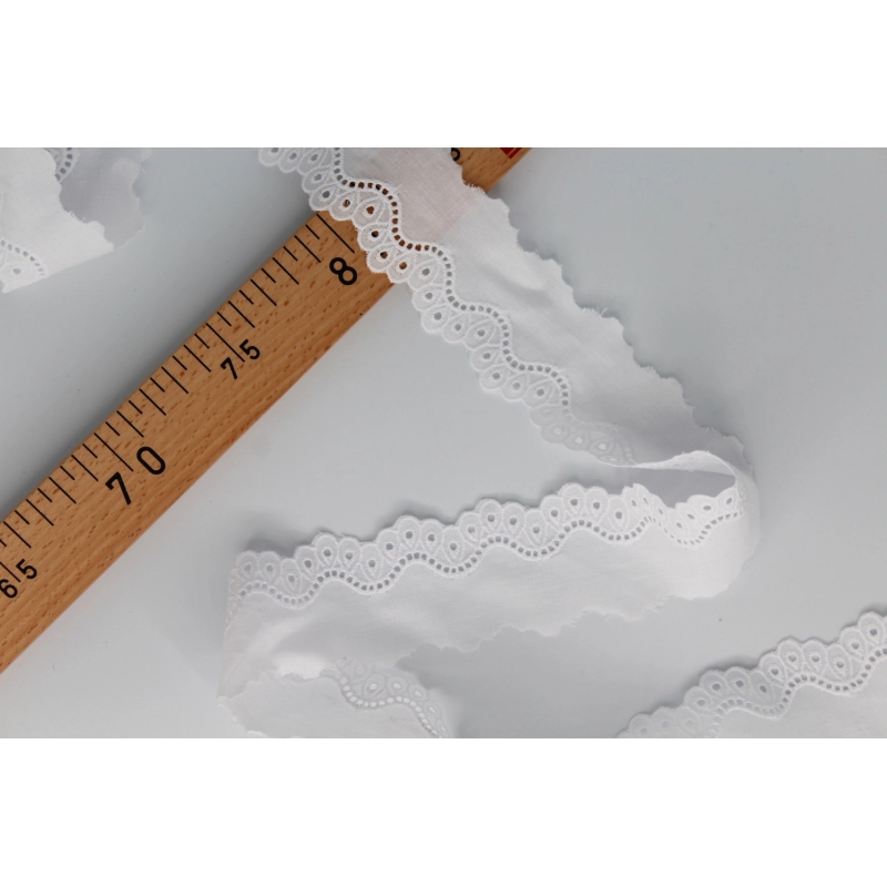 Galon coton broderie anglaise brodé 40mm x 1m