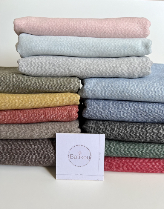 Tissu chevrons texturé coton / laine coloris bleu jean