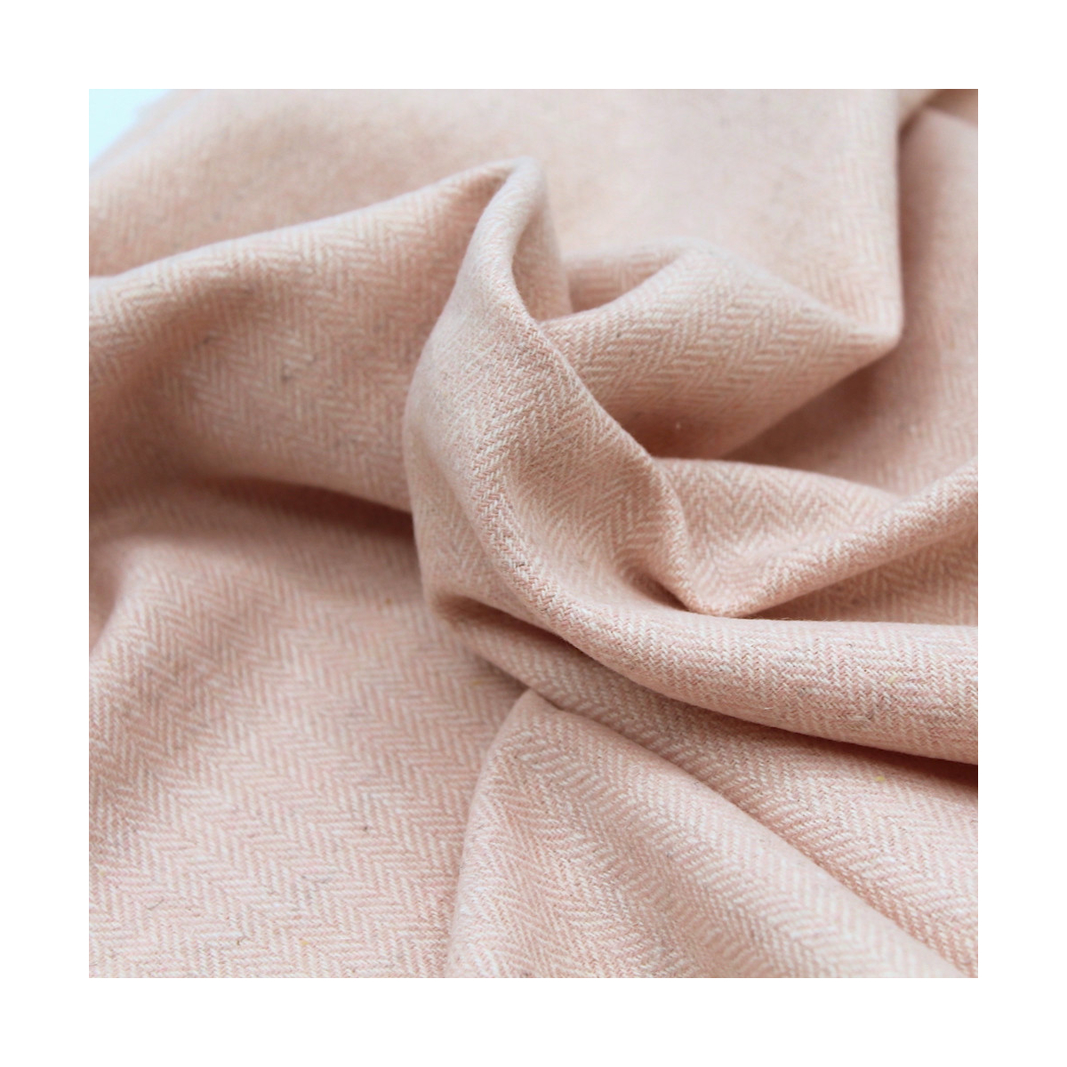 Tissu chevrons texturé coton / laine coloris rose poudré Tissu chevrons texturé coton / laine coloris rose poudré