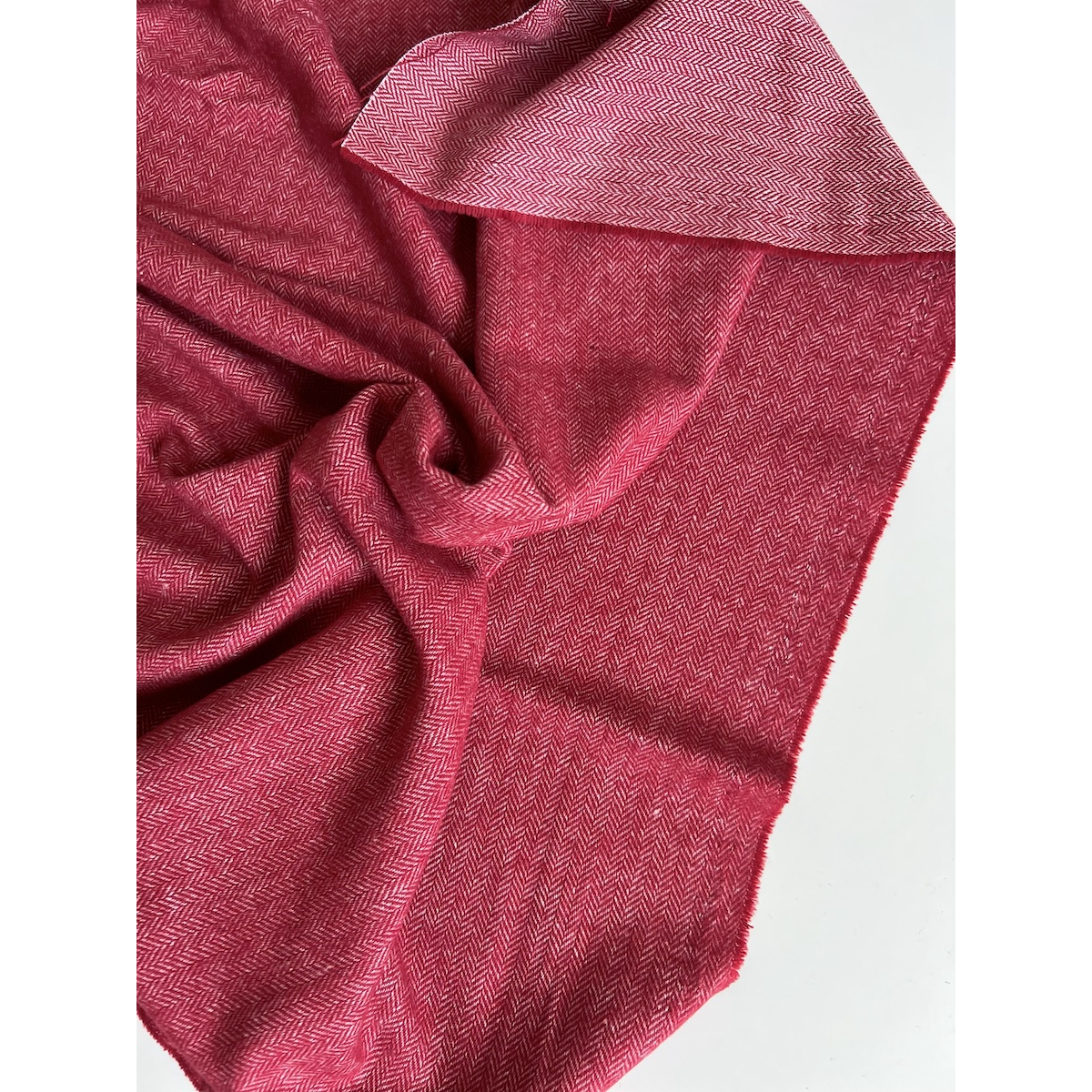 Tissu chevrons texturé coton / laine coloris Cerise Batikou - 3 Tissu chevrons texturé coton / laine coloris Cerise Batikou - 3