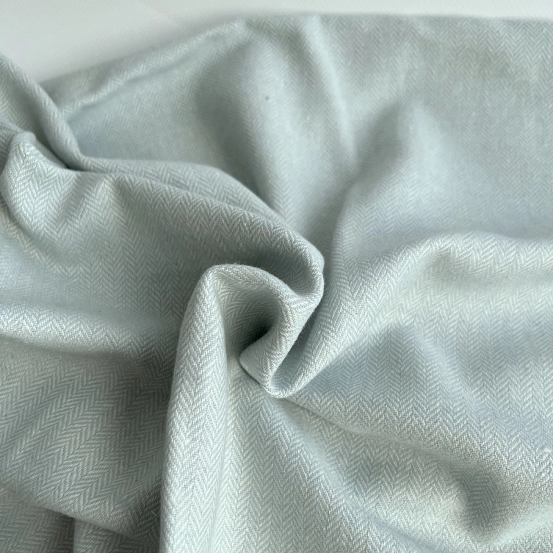 Tissu chevrons texturé coton / laine coloris bleu Celeste