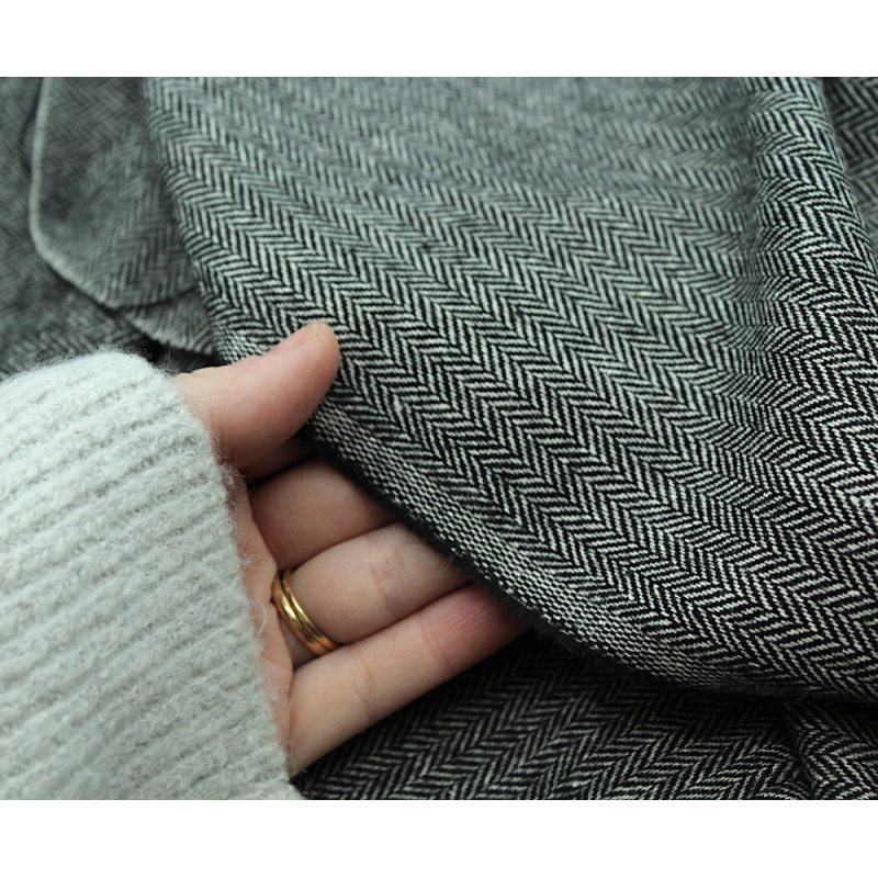 Tissu chevrons texturé coton / laine coloris noir Batikou - 6