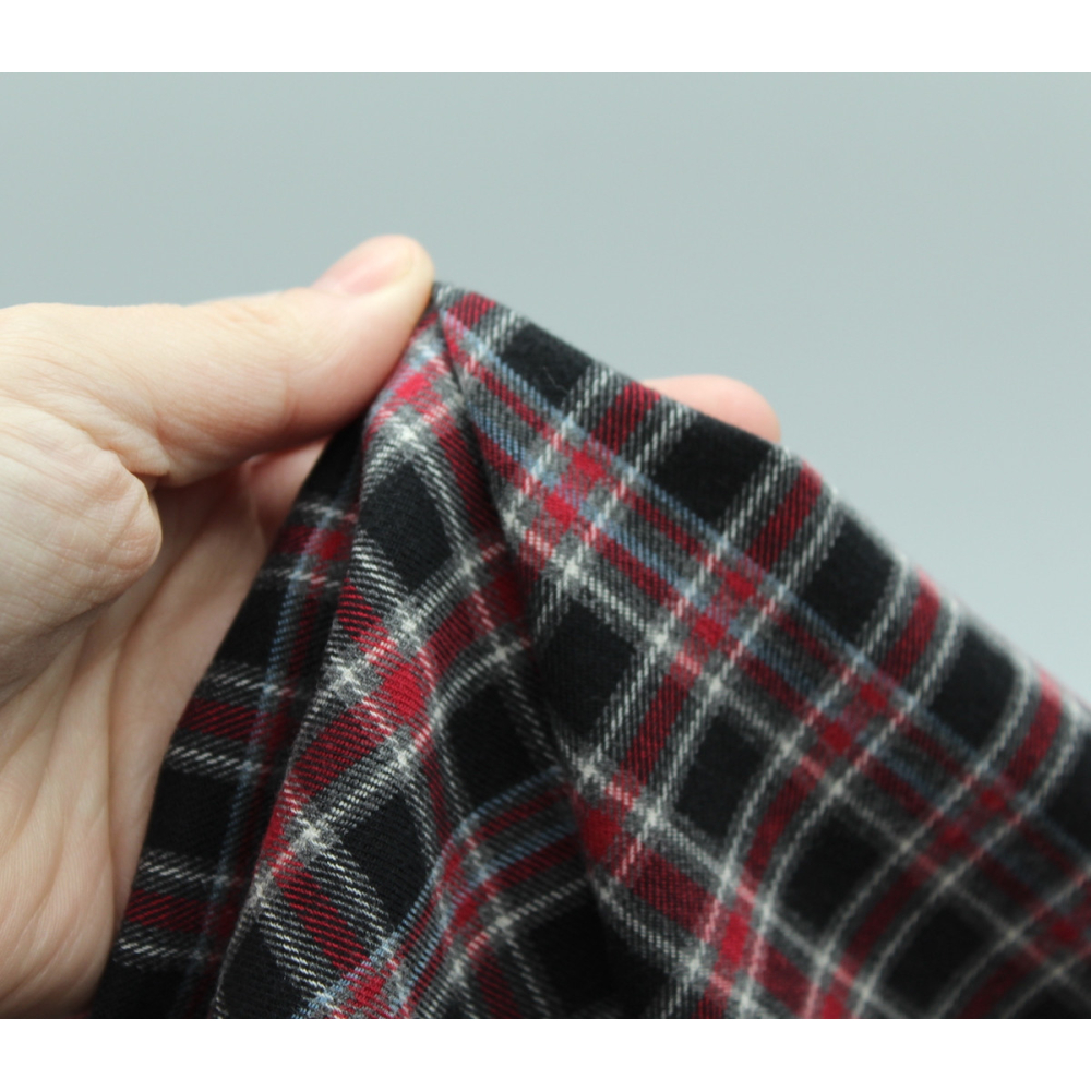 Tissu sergé de coton gratté organique imprimé tartan