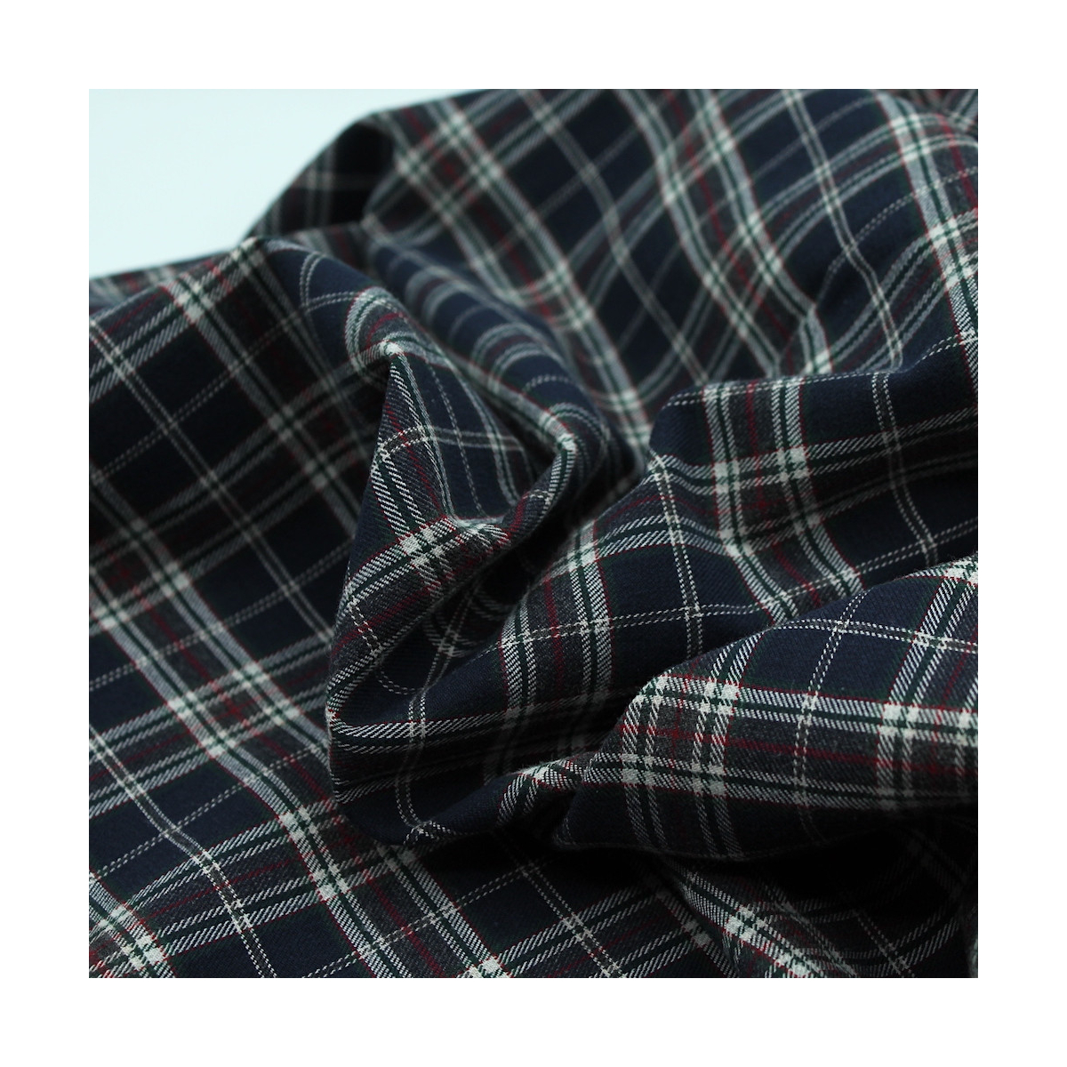 Tissu sergé de coton gratté organique imprimé tartan Tissu sergé de coton gratté organique imprimé tartan