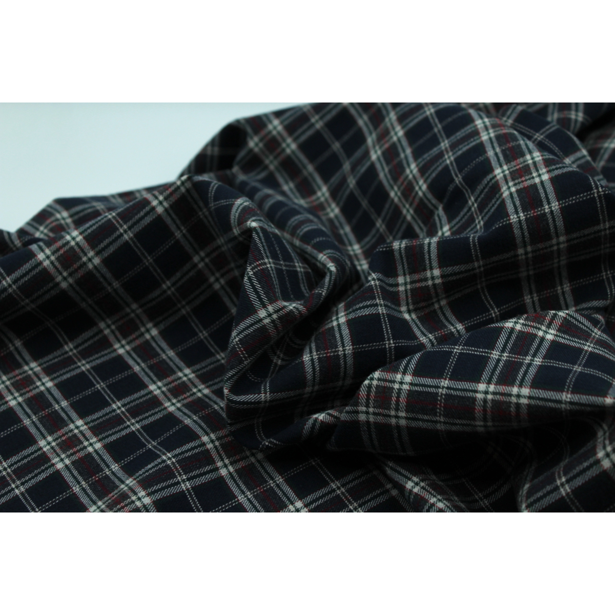 Tissu sergé de coton gratté organique imprimé tartan Tissu sergé de coton gratté organique imprimé tartan