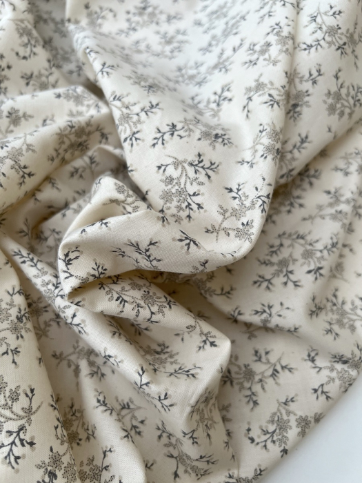 Meriem - Popeline de coton douce exclusif imprimé beige fond écru Tissus issus de l'agriculture biologique  - 4