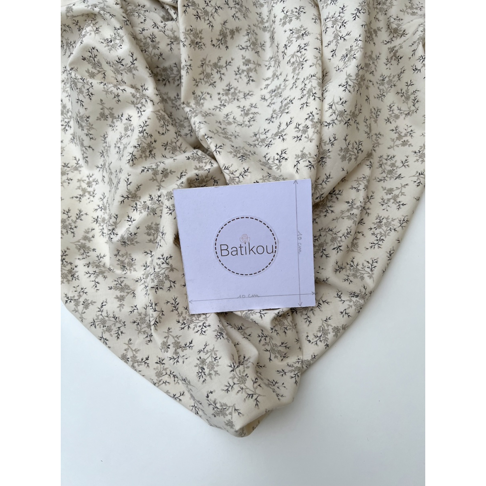 Meriem - Popeline de coton douce exclusif imprimé beige fond écru Tissus issus de l'agriculture biologique  - 5
