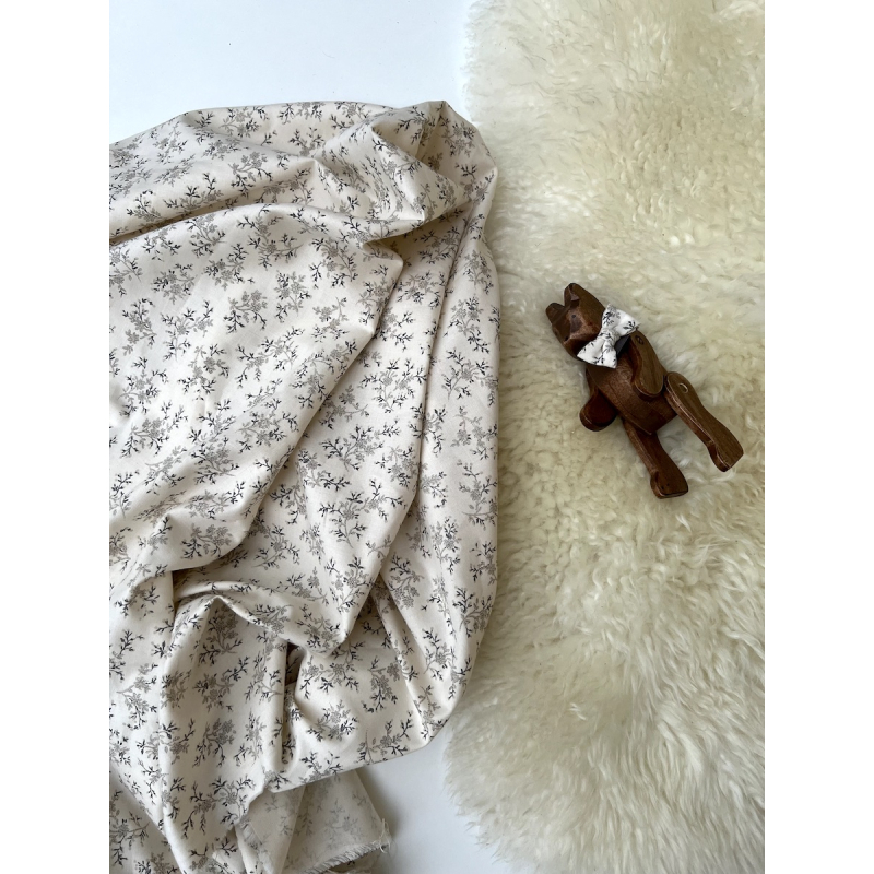 Meriem - Popeline de coton douce exclusif imprimé beige fond écru Tissus issus de l'agriculture biologique  - 8