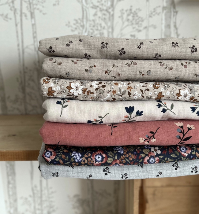 Manon - Batiste de coton SILKYNE à imprimé fleuri Tissus issus de l'agriculture biologique  - 3