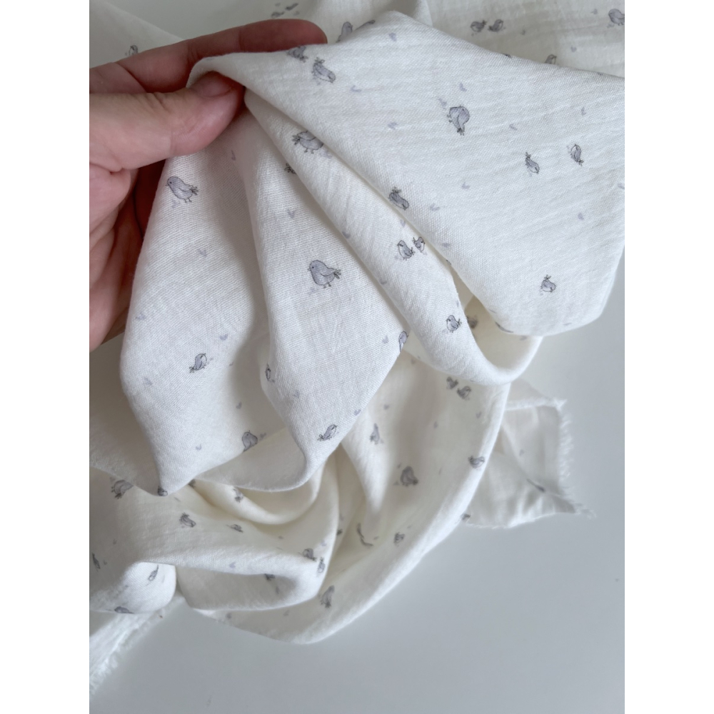Charly - Double gaze de coton blanc lait motif petits oiseaux gris Tissus issus de l'agriculture biologique  - 7