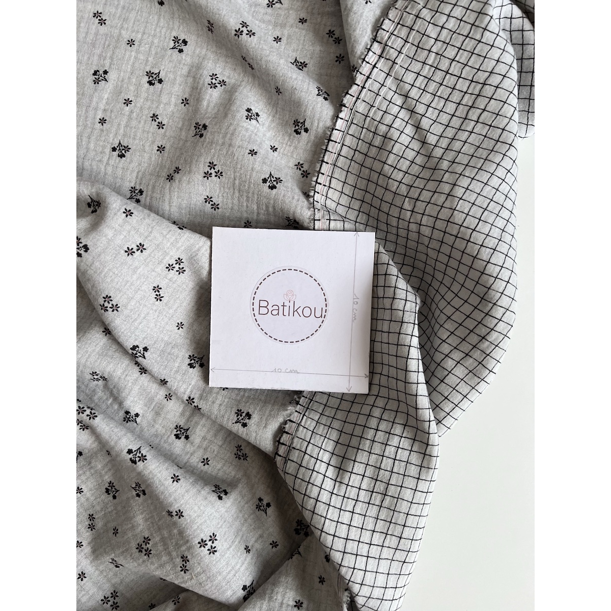 Max - Double gaze de coton double face coloris gris chiné Tissus issus de l'agriculture biologique  - 9 Max - Double gaze de coton double face coloris gris chiné Tissus issus de l'agriculture biologique  - 9