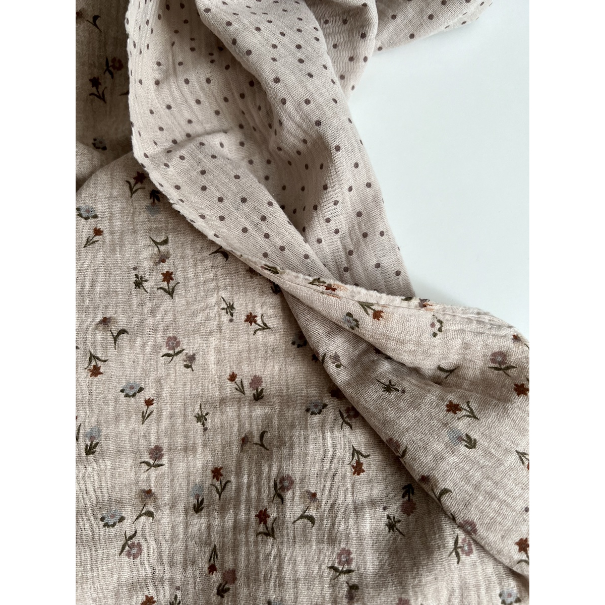Maxime - Double gaze de coton double face coloris beige chiné Tissus issus de l'agriculture biologique  - 7 Maxime - Double gaze de coton double face coloris beige chiné Tissus issus de l'agriculture biologique  - 7