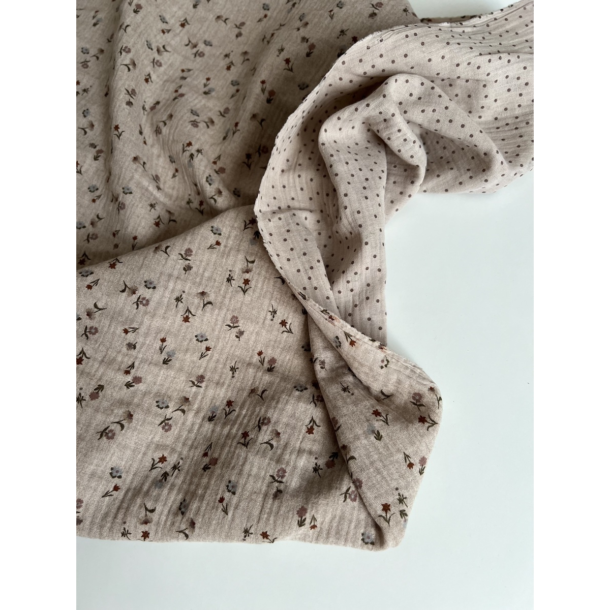 Maxime - Double gaze de coton double face coloris beige chiné Tissus issus de l'agriculture biologique  - 8 Maxime - Double gaze de coton double face coloris beige chiné Tissus issus de l'agriculture biologique  - 8