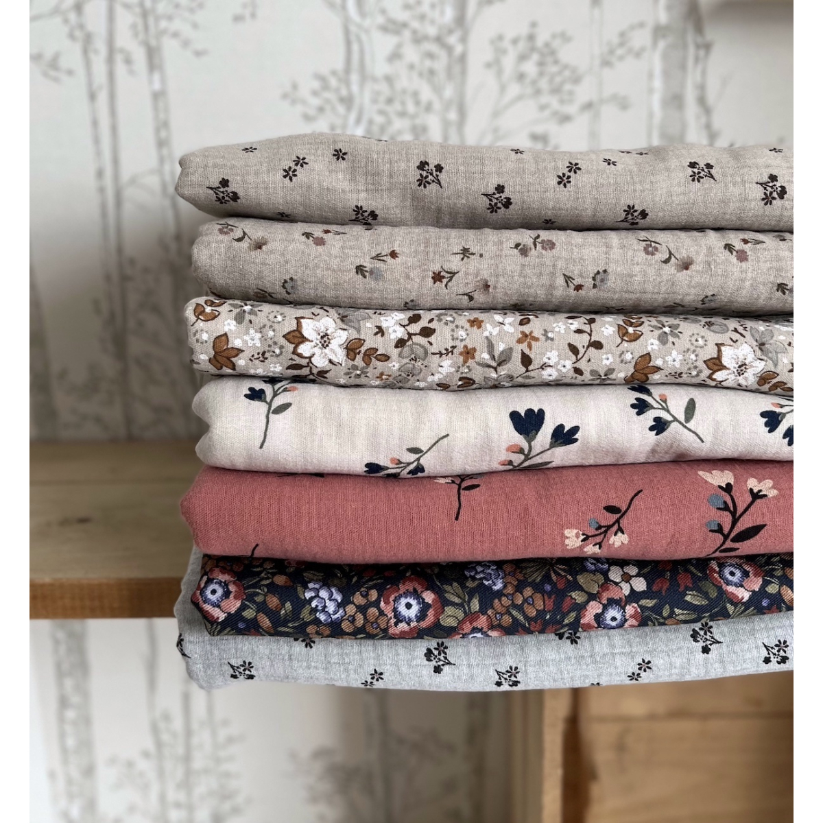 Max - Double gaze de coton double face coloris beige chiné Tissus issus de l'agriculture biologique  - 2 Max - Double gaze de coton double face coloris beige chiné Tissus issus de l'agriculture biologique  - 2