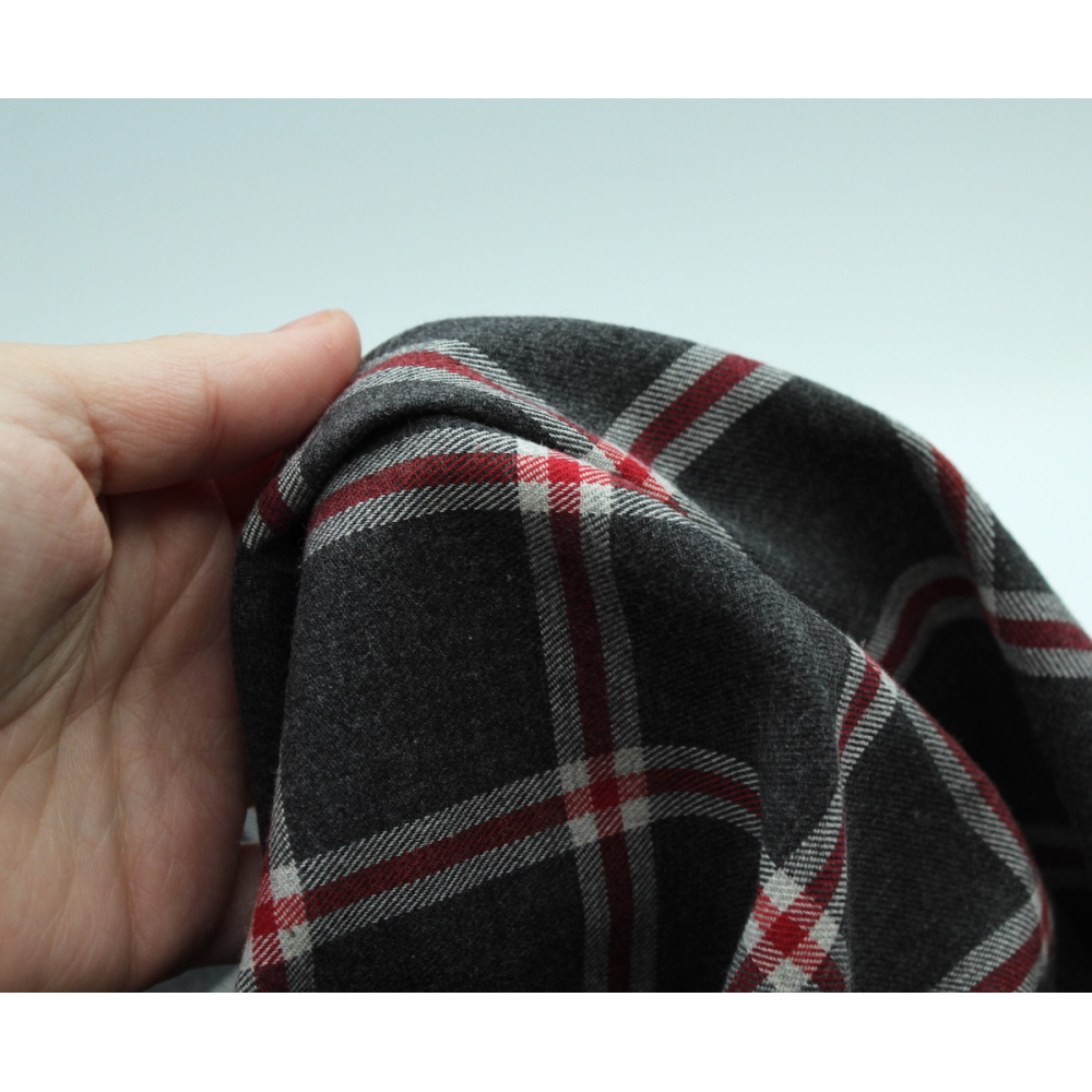Tissu sergé de coton gratté organique imprimé tartan