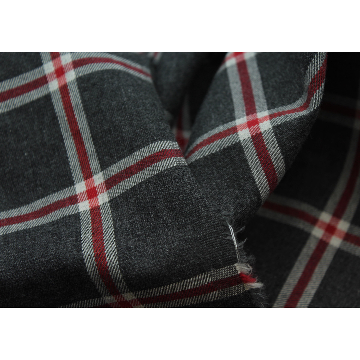 Tissu sergé de coton gratté organique imprimé tartan Tissu sergé de coton gratté organique imprimé tartan