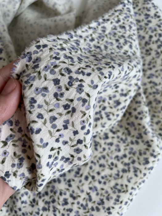 Mila - Double gaze de coton coloris fond écru imprimé fleuri Tissus issus de l'agriculture biologique  - 5