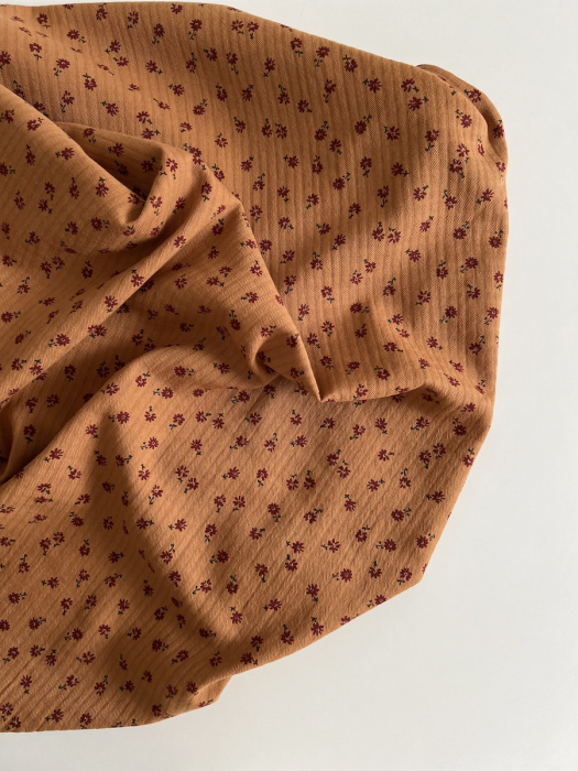 Erika - Seersucker / Coton gaufré doux fond écureuil motif fleuri Batikou - 2