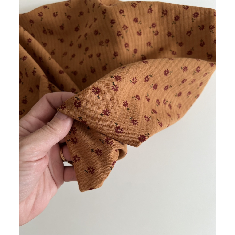 Erika - Seersucker / Coton gaufré doux fond écureuil motif fleuri Batikou - 6