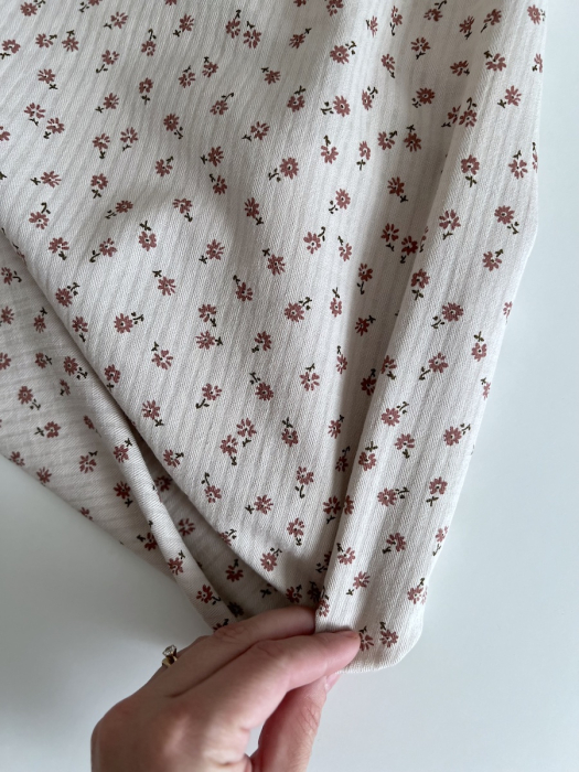 Erika - Seersucker / Coton gaufré doux fond grège motif fleuri Batikou - 2