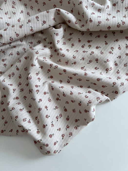 Erika - Seersucker / Coton gaufré doux fond grège motif fleuri Batikou - 5