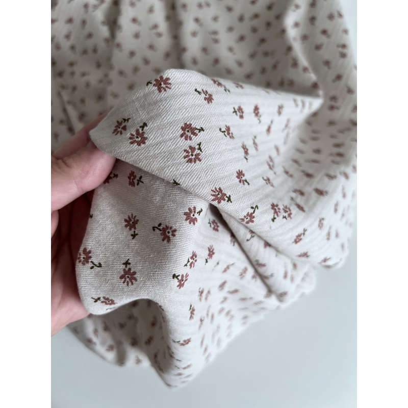 Erika - Seersucker / Coton gaufré doux fond grège motif fleuri Batikou - 8