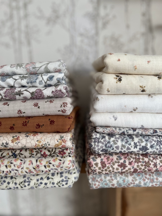 Charly - Double gaze de coton blanc lait motif petits oiseaux beige Tissus issus de l'agriculture biologique  - 9