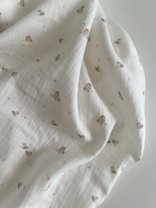 Charly - Double gaze de coton blanc lait motif petits oiseaux beige Tissus issus de l'agriculture biologique  - 5