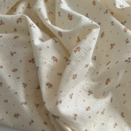 Aminata - Double gaze de coton coloris fond écru imprimé fleuri Tissus issus de l'agriculture biologique  - 1