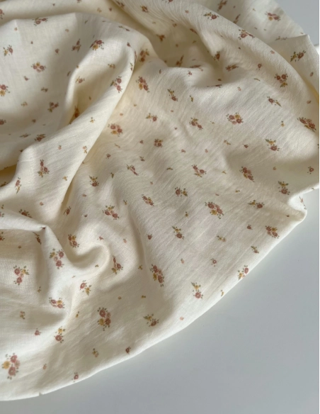 Aminata - Double gaze de coton coloris fond écru imprimé fleuri Tissus issus de l'agriculture biologique  - 8