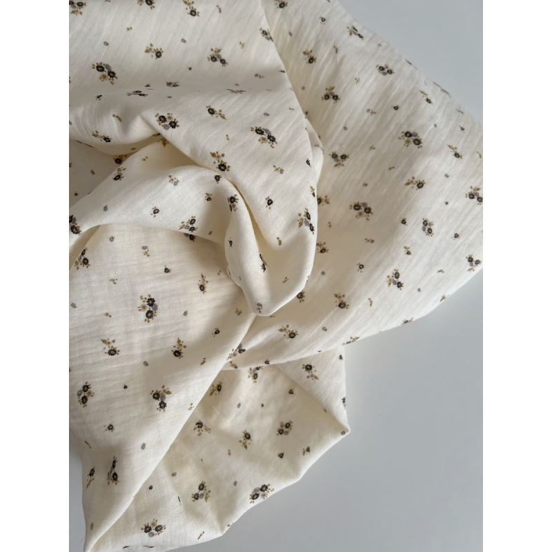 Aminata - Double gaze de coton coloris fond écru imprimé fleuri olive Tissus issus de l'agriculture biologique  - 6