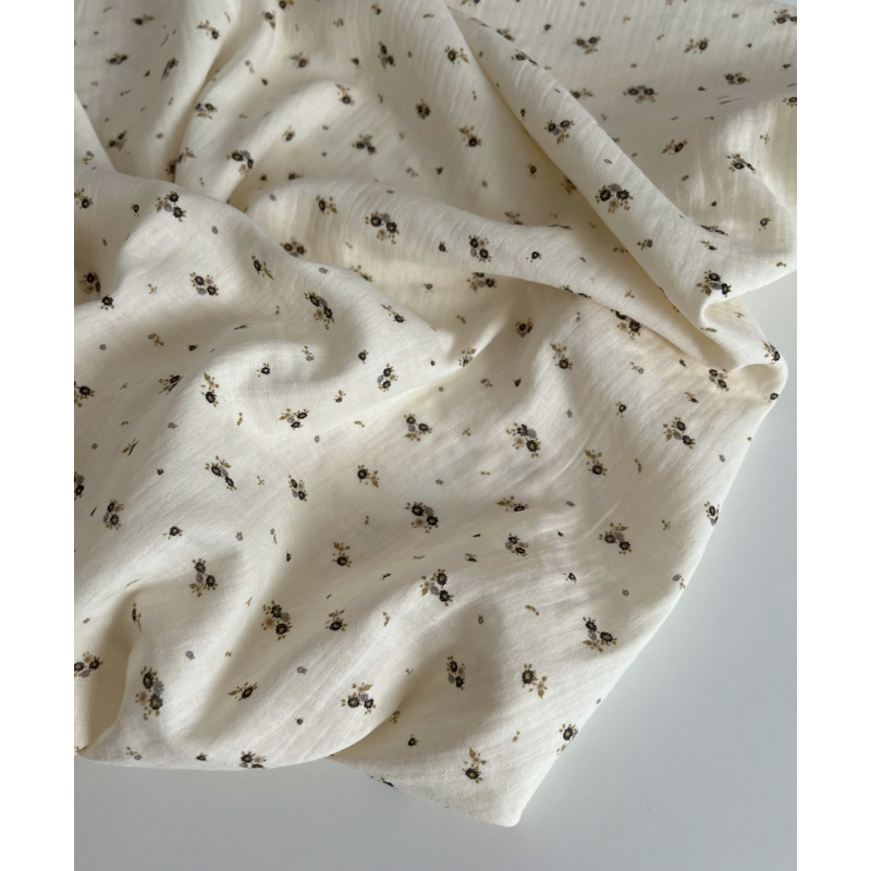 Aminata - Double gaze de coton coloris fond écru imprimé fleuri olive Tissus issus de l'agriculture biologique  - 8