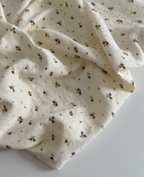 Aminata - Double gaze de coton coloris fond écru imprimé fleuri olive Tissus issus de l'agriculture biologique  - 10