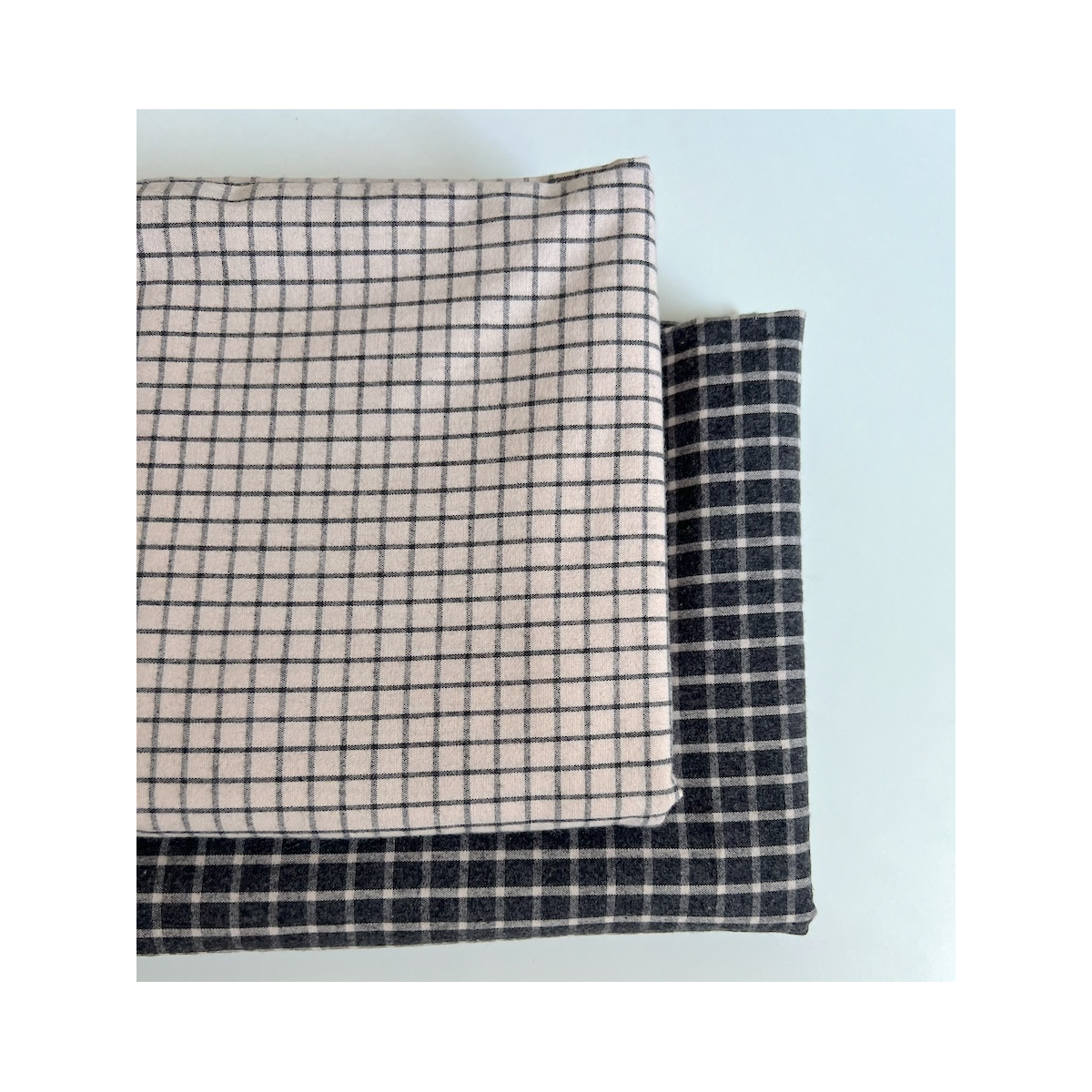 Jules - Popeline de coton tissé carreaux beige nude et anthracite Tissus issus de l'agriculture biologique  - 3