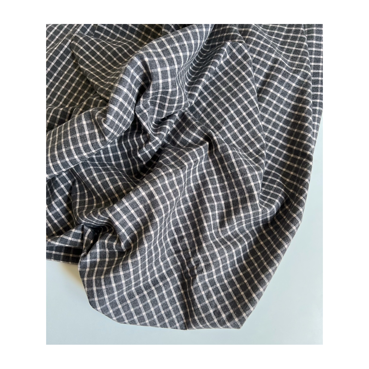 Jules - Popeline de coton tissé carreaux anthracite et beige nude Tissus issus de l'agriculture biologique  - 5