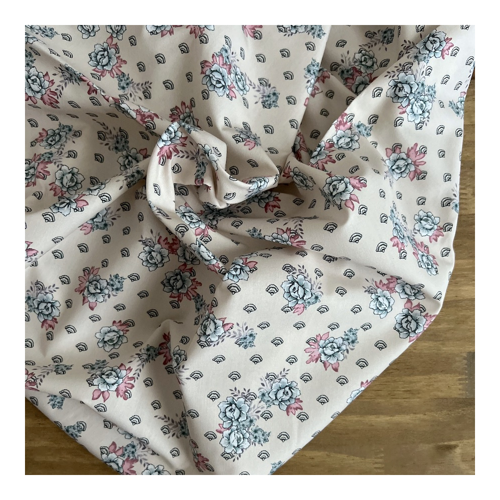 Monika - Popeline classique coton BIO fond nude à motifs fleuri Tissus issus de l'agriculture biologique  - 1