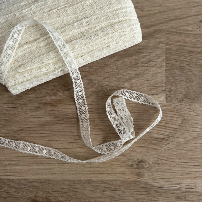 Dentelle française crème 8mm x 1m Batikou - 1