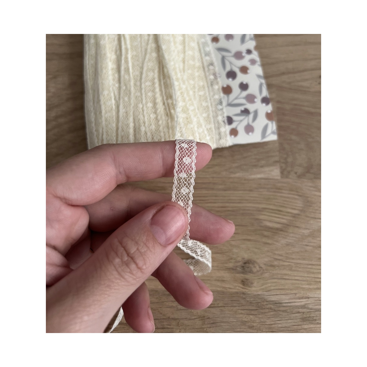 Dentelle française crème 8mm x 1m Batikou - 2 Dentelle française crème 8mm x 1m Batikou - 2
