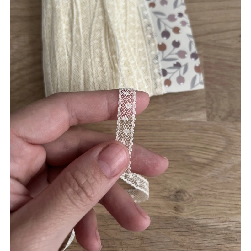 Dentelle française crème 8mm x 1m Batikou - 2