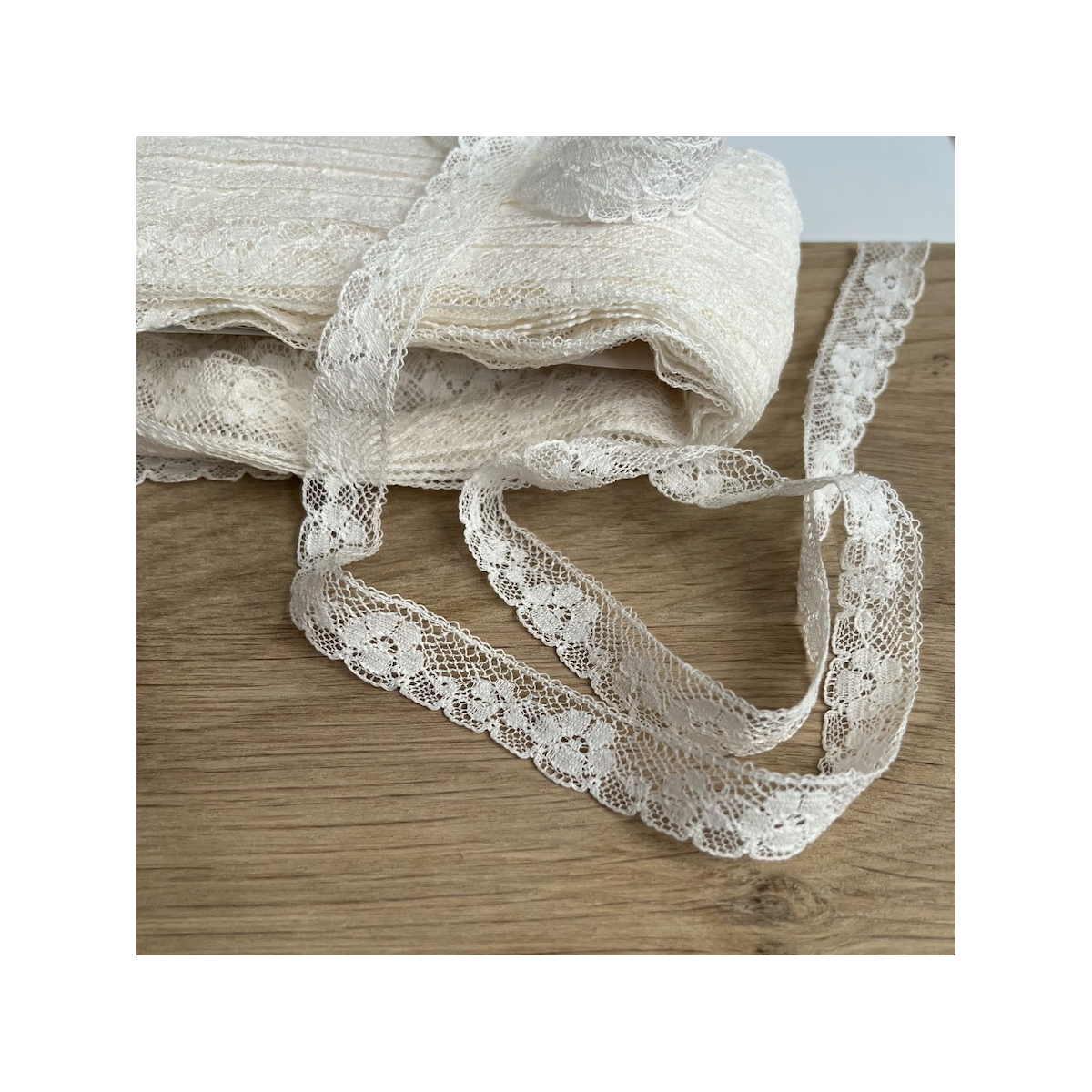 Dentelle française crème 15mm x 1m Batikou - 1 Dentelle française crème 15mm x 1m Batikou - 1